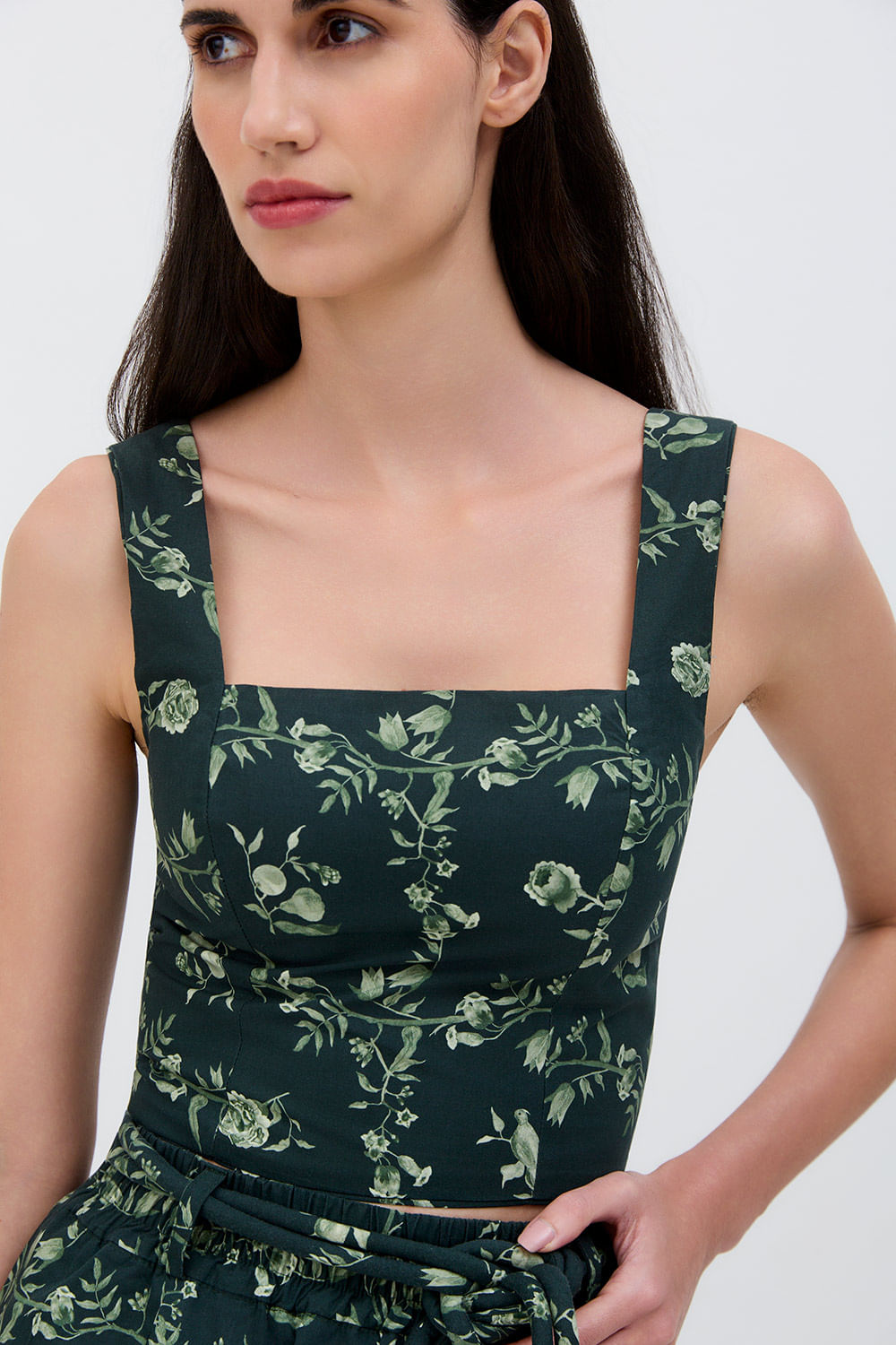 BLUSA CURTA LUISA ÁRVORE BOX VERDE