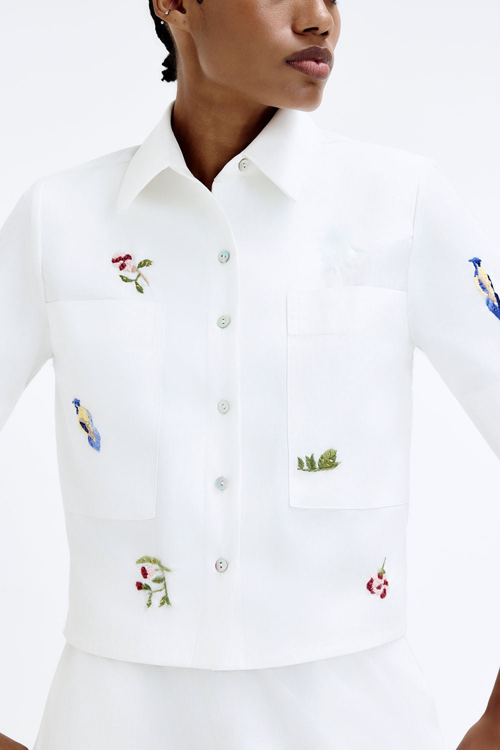 CAMISA ALVA BORDADO ÁRVORE GENEALÓGICA